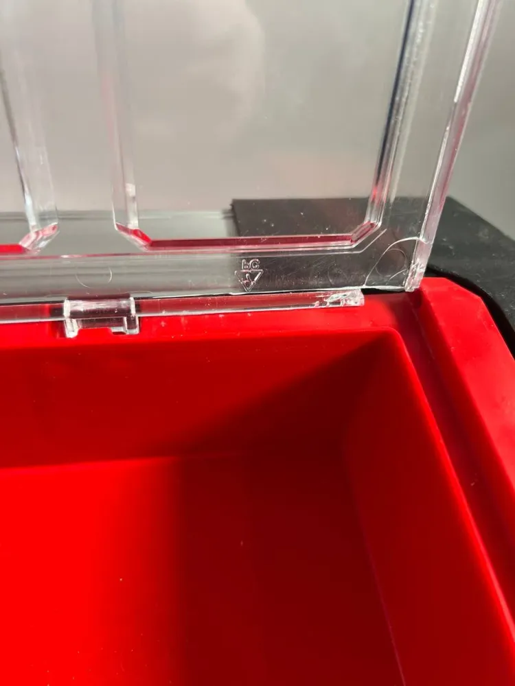 Qbrick System PRIME Toolbox 250 Expert RED ULTRA HD Custom z organizerem z możliwością sztaplowania 535 x 327 x 277 mm 26...