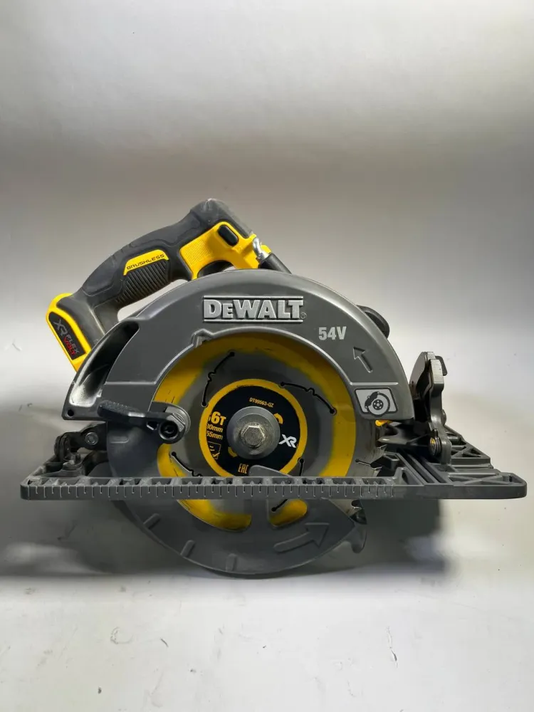 Akumulatorowa pilarka tarczowa DeWalt DCS 579 NT 54 V FlexVolt 190 mm bezszczotkowa + TSTAK - bez akumulatora, bez ładowarki