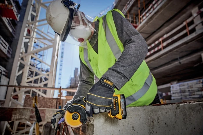 Akumulatorowa przecinarka do wielu materiałów Dewalt DCS438N ( 8001414501 ) 18 V