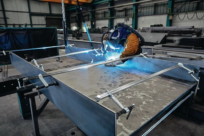 Wysokowydajny zestaw zacisków Bessey SLV/GSV ( 4000831546 ) Szerokość mocowania 1500 mm Występ 120 mm