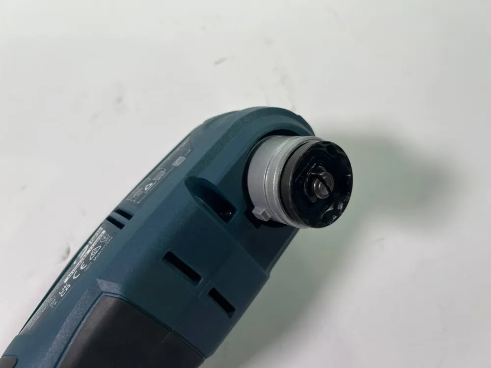 Bosch GOP 18V-34 Professional akumulatorowa przecinarka wielofunkcyjna 18 V Starlock Plus ( 06018G2002 ) + 17 szt. akcesor...
