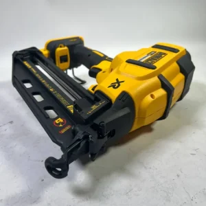 DeWalt DCN 660 N gwoździarka akumulatorowa 18V 32 - 63mm bezszczotkowa solo - bez akumulatora, bez ładowarki