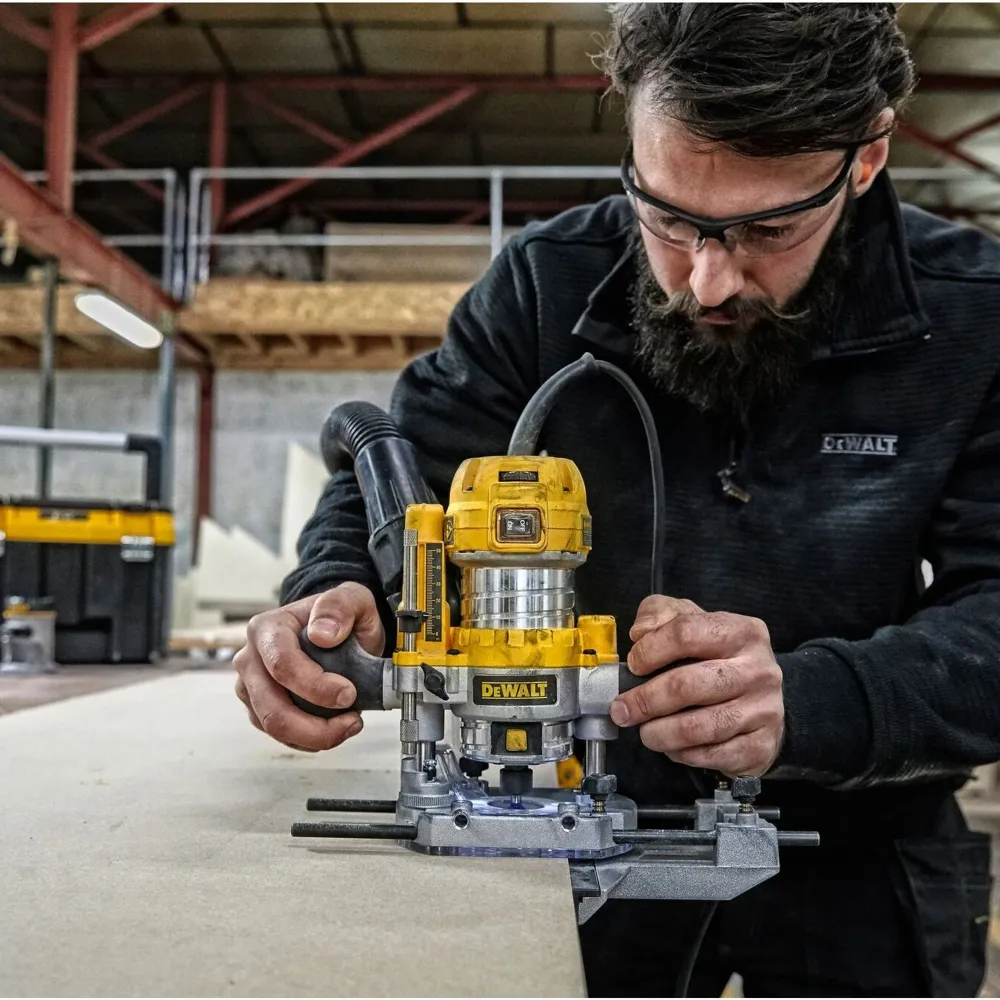 Frezarka elektryczna Dewalt D26204K-QS 900W 8mm