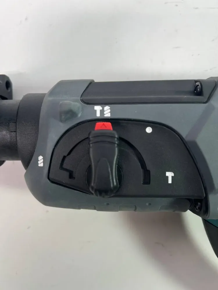 Makita DHR 202 Z Akumulatorowa wiertarko-wkrętarka udarowa 18 V 1,9 J SDS-Plus Solo - bez akumulatora, bez ładowarki