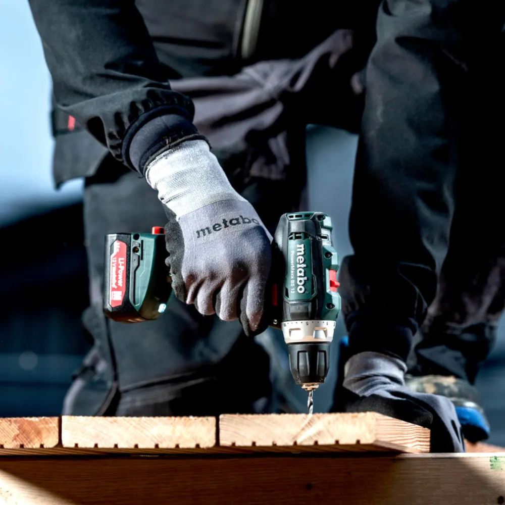 Metabo PowerMaxx BS 12 Zestaw akumulatorowa wiertarko-wkrętarka 12 V 40 Nm ( 601036870 ) + 2x akumulator 2,0 Ah + ładowark...