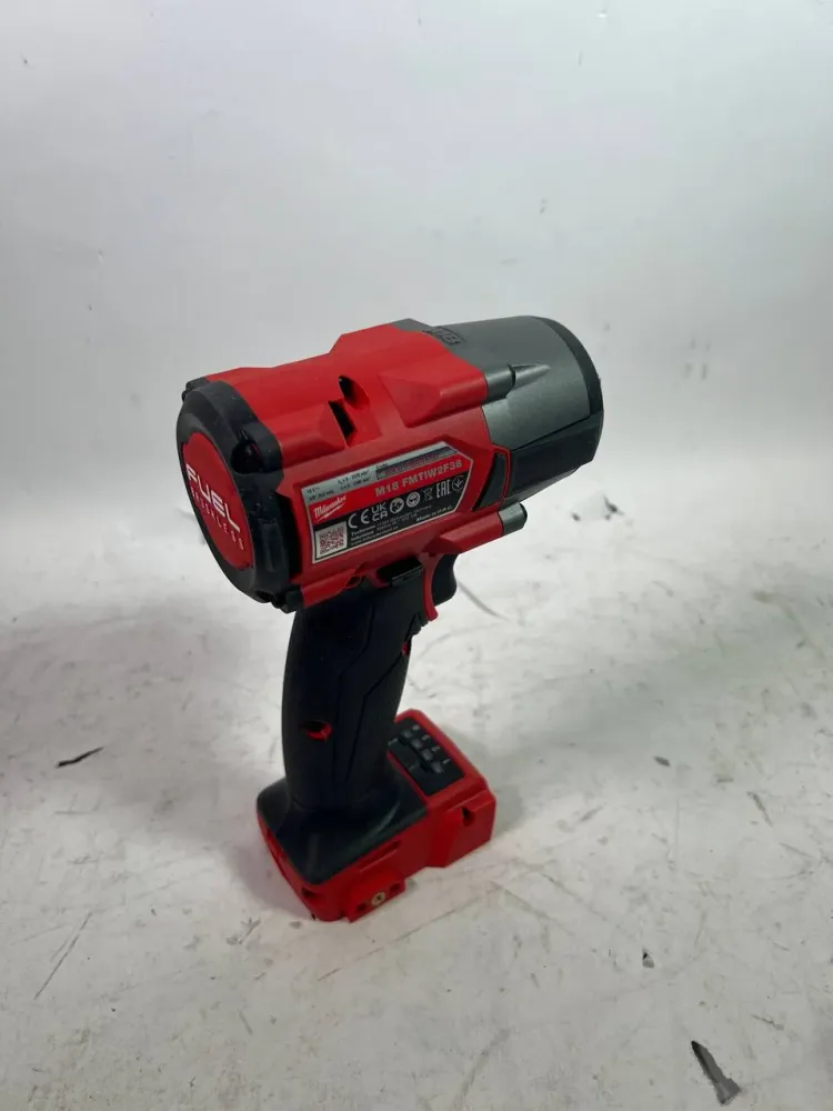 Milwaukee M18 FMTIW2F38-0 Akumulatorowy klucz udarowy 18 V 745 Nm 3/8" Brushless Solo - bez akumulatora, bez ładowarki
