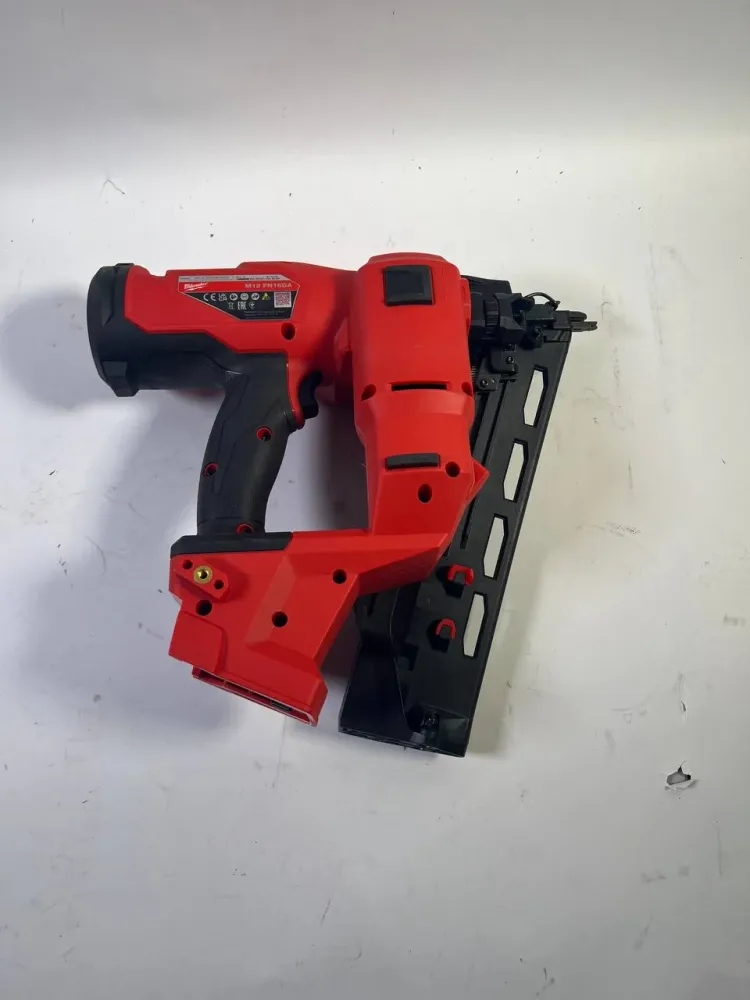 Milwaukee M18 FN16GA-0 Gwoździarka akumulatorowa 18 V 32 - 64 mm bezszczotkowa Solo - bez akumulatora, bez ładowarki
