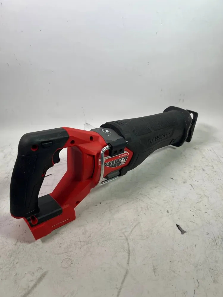 Milwaukee M18 FSZ-0 akumulatorowa pił szablasta 18 V bezszczotkowa Solo - bez akumulatora, bez ładowarki