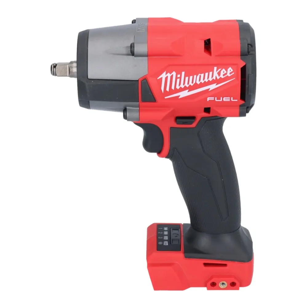 Milwaukee M18 FMTIW2F38-302 Akumulatorowy klucz udarowy 18 V 745 Nm 3/8" bezszczotkowy + 2x akumulator 3,0 Ah + ładowarka