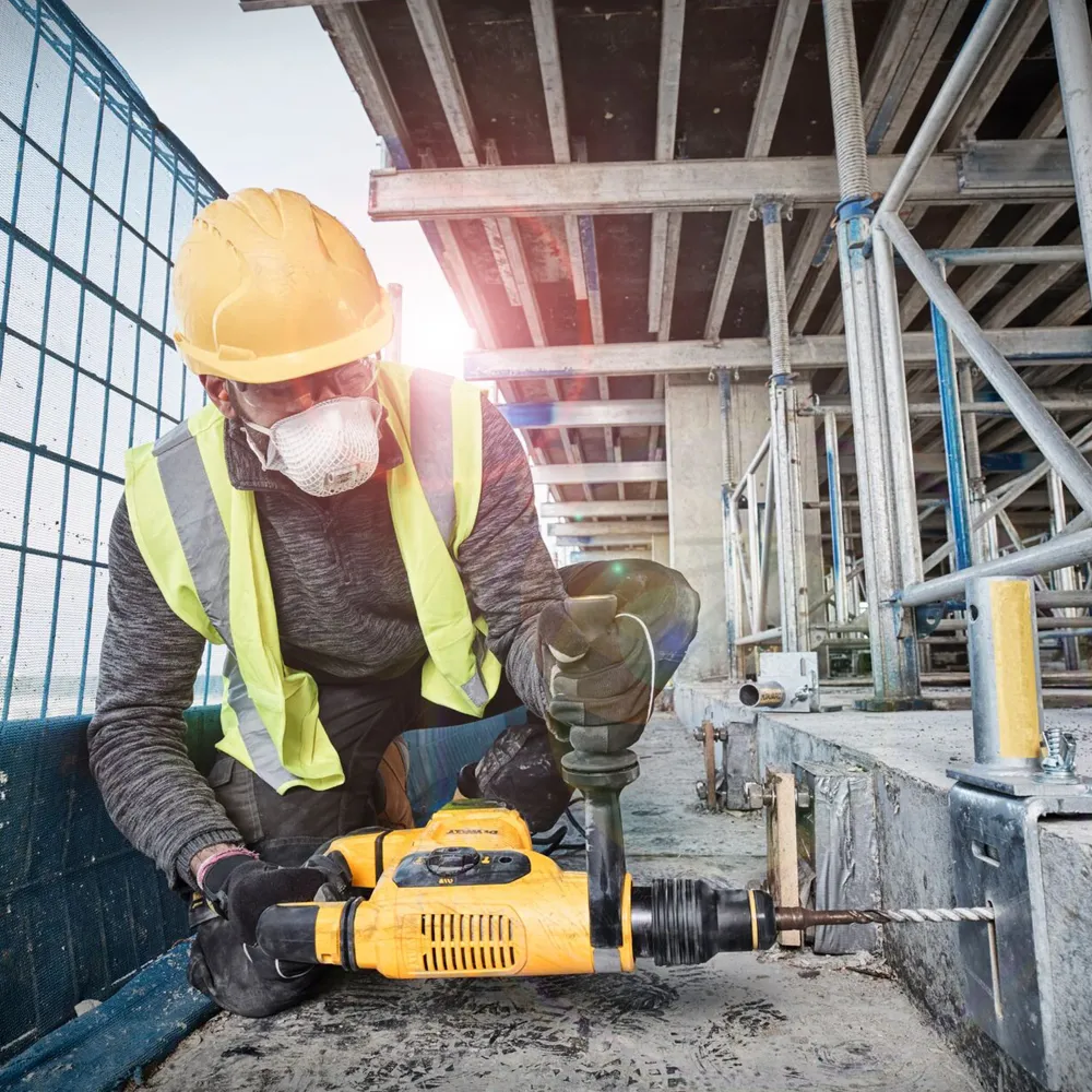 Młot wyburzeniowy Dewalt D25810K-QS 1050W