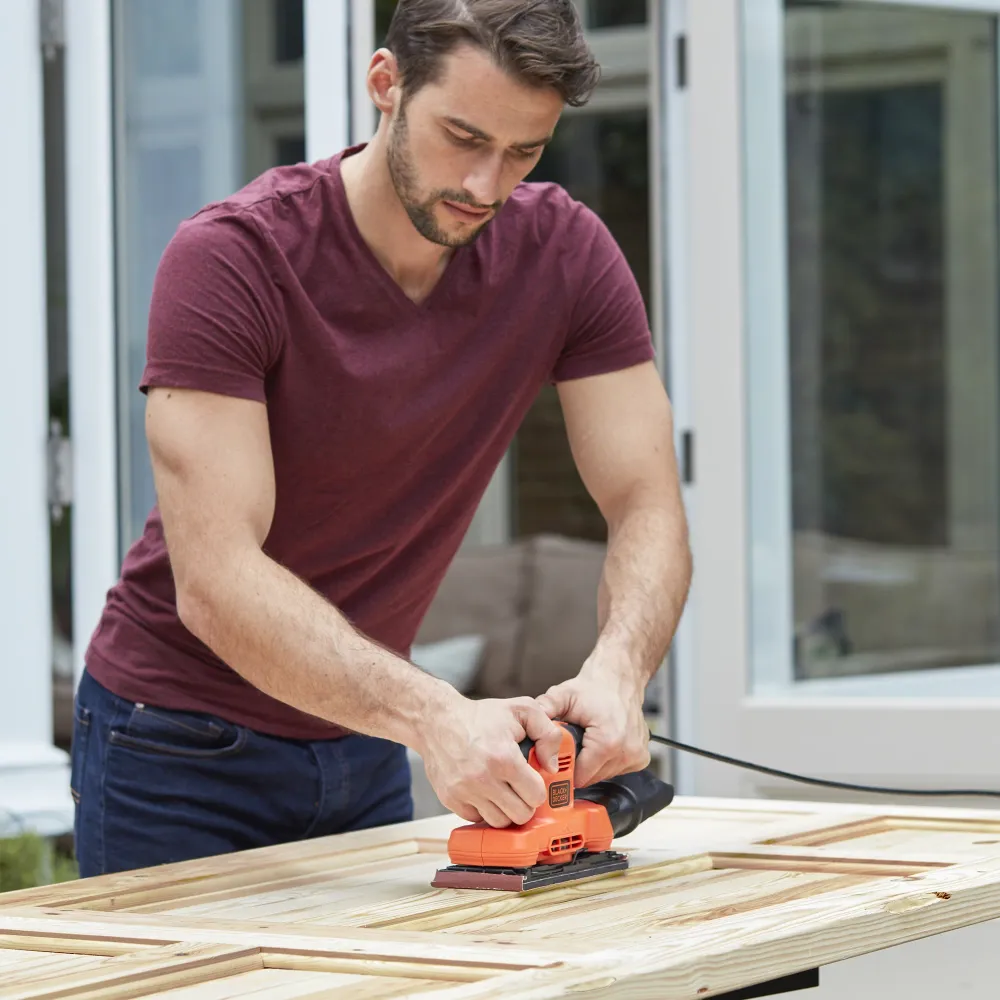Szlifierka oscylacyjna Black+Decker BEW220-QS 150W