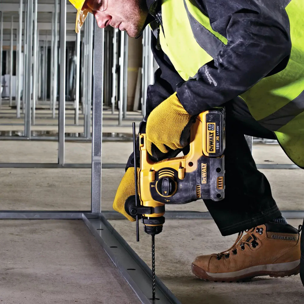 Wiertarka udarowa Dewalt DCH253N-XJ 18 V