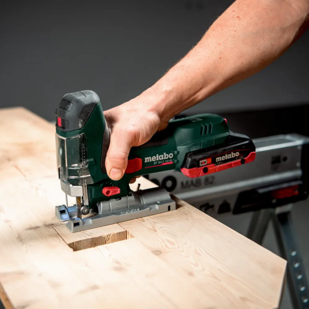 Wyrzynarka akumulatorowa Metabo ST 18 LT 130 BL 18 V 130 mm bezszczotkowa + 1x akumulator 2,0 Ah + ładowarka