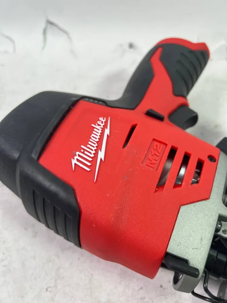 Wyrzynarka akumulatorowa Milwaukee M12 JS-0 12 V Solo ( 4933431305 ) - bez akumulatora, bez ładowarki
